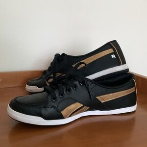 Reebok Rhythmcity Black and Gold Women’s Shoes - Size 9